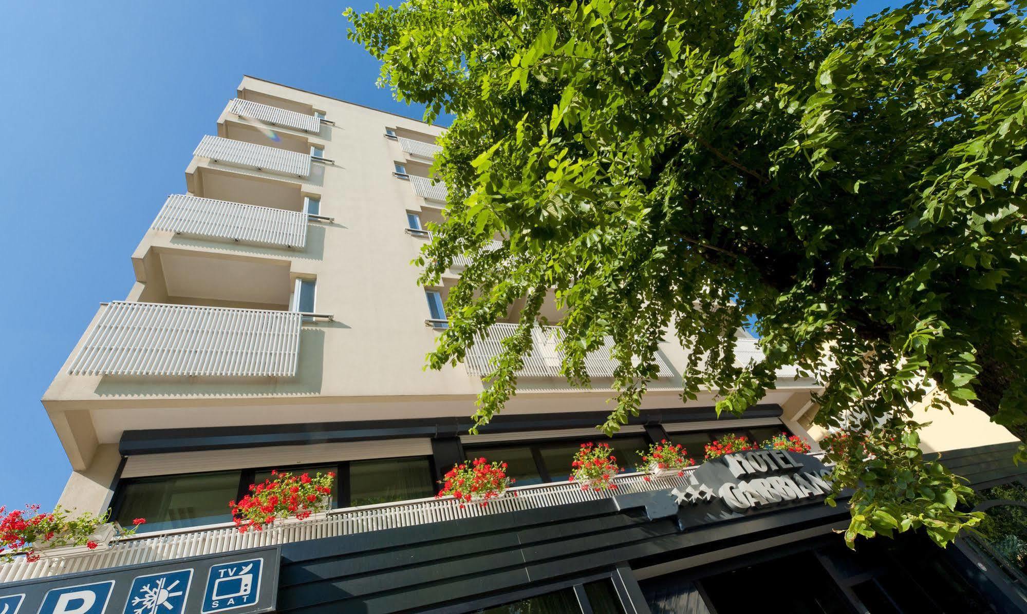 Hotel Gabbiano Каттолика Экстерьер фото